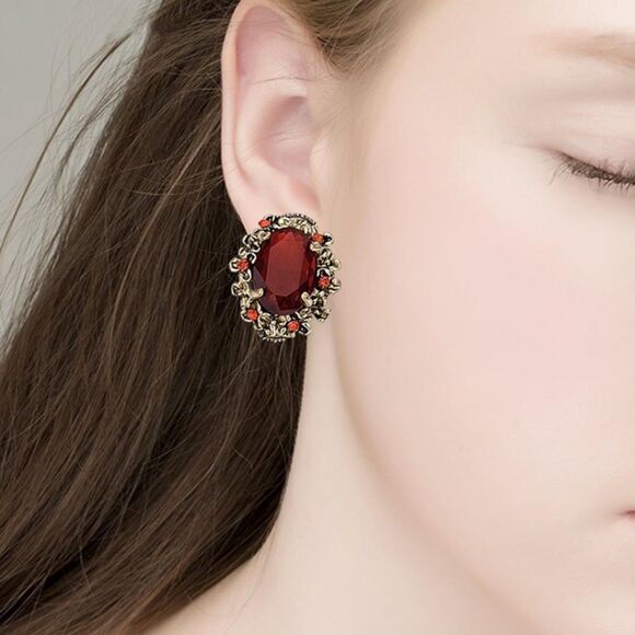 Antique Yellow Gold with Garnet Red Austrian Crystal Cameo Clip On Stud Earrings - Picture 4 of 5